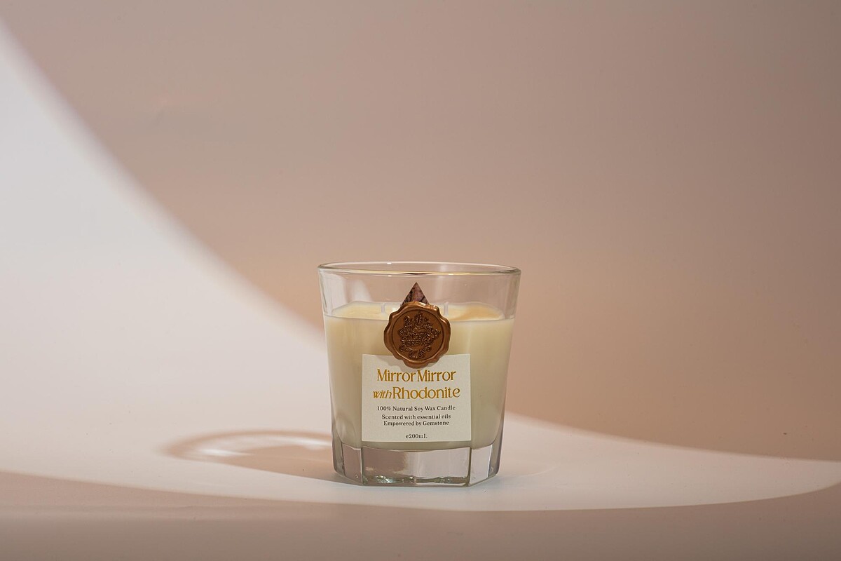 Angel&rsquo;s Brew魔鏡 | 玫瑰石能量精油蠟燭200ml，NT1,980