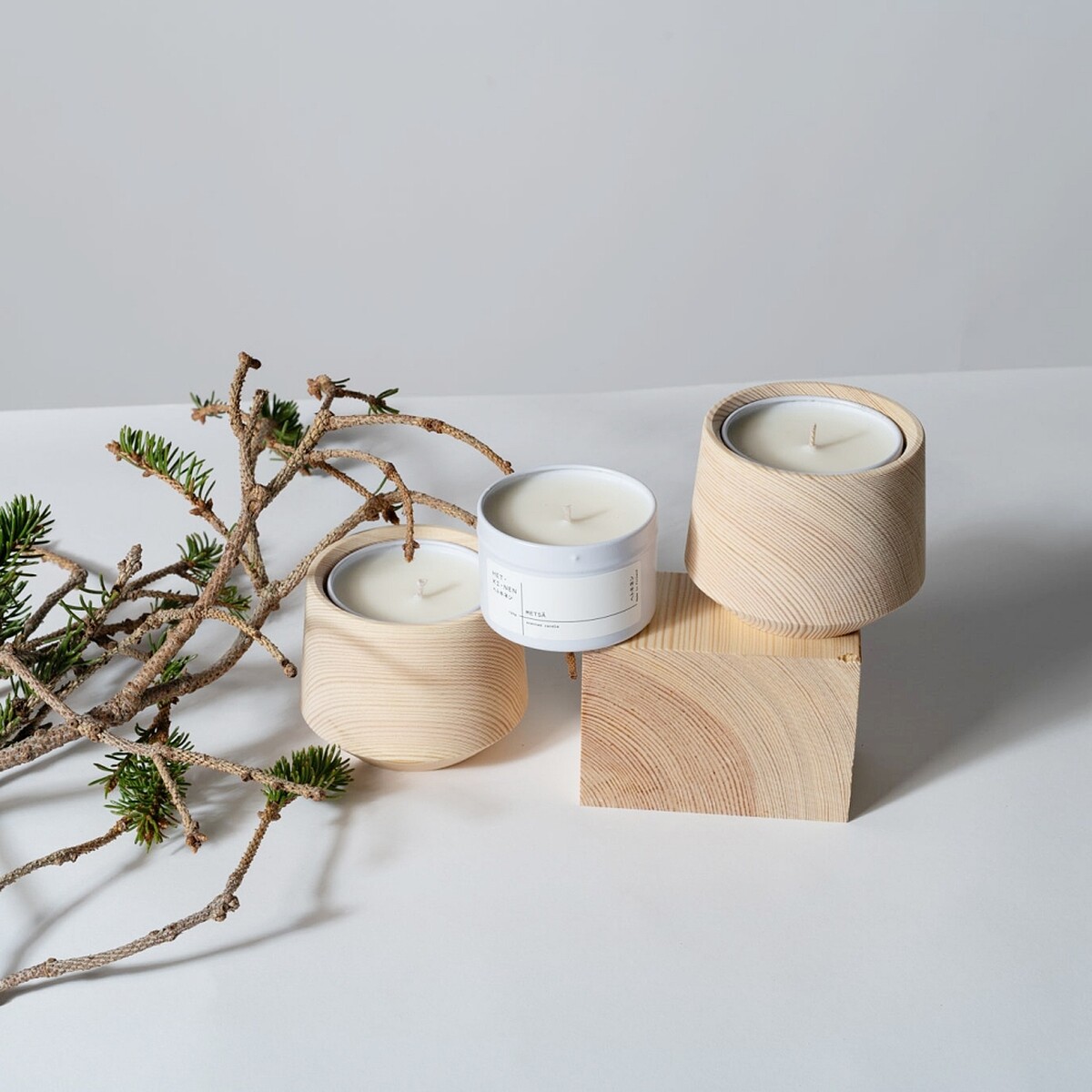 HETKINEN 鋁盒香氛蠟燭+松木燭杯組系列，NT2,980