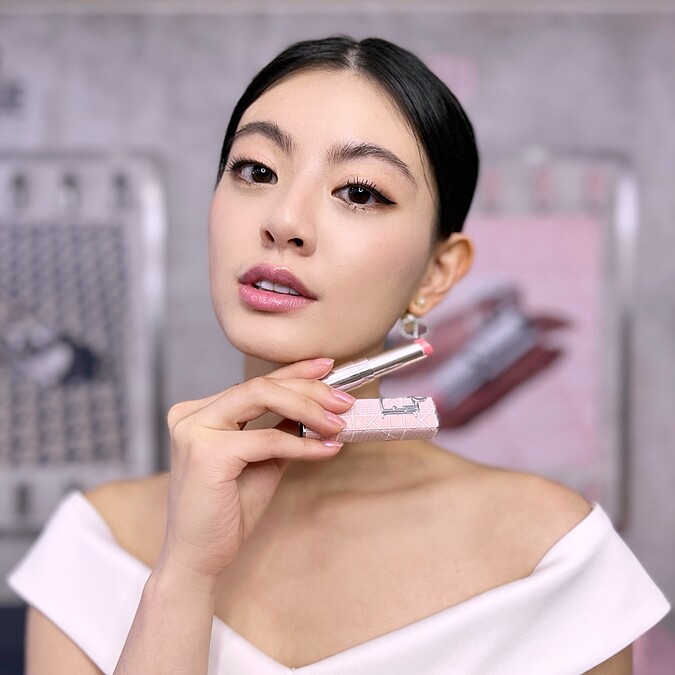 迪奧癮誘唇膏#212粉漾芭蕾實擦試色。