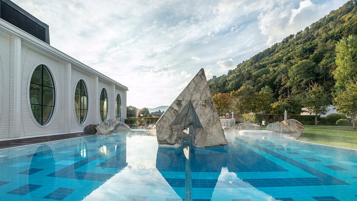 塔米納溫泉浴場Tamina Therme戶外浴池