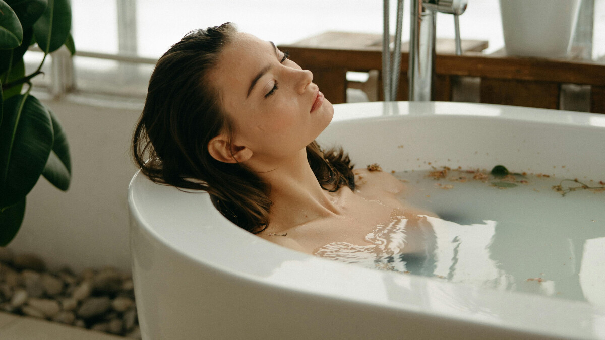 洗澡洗對時間=多睡1小時：最佳洗澡時間建議、對女性的好處、執行技巧…跟著做就對了