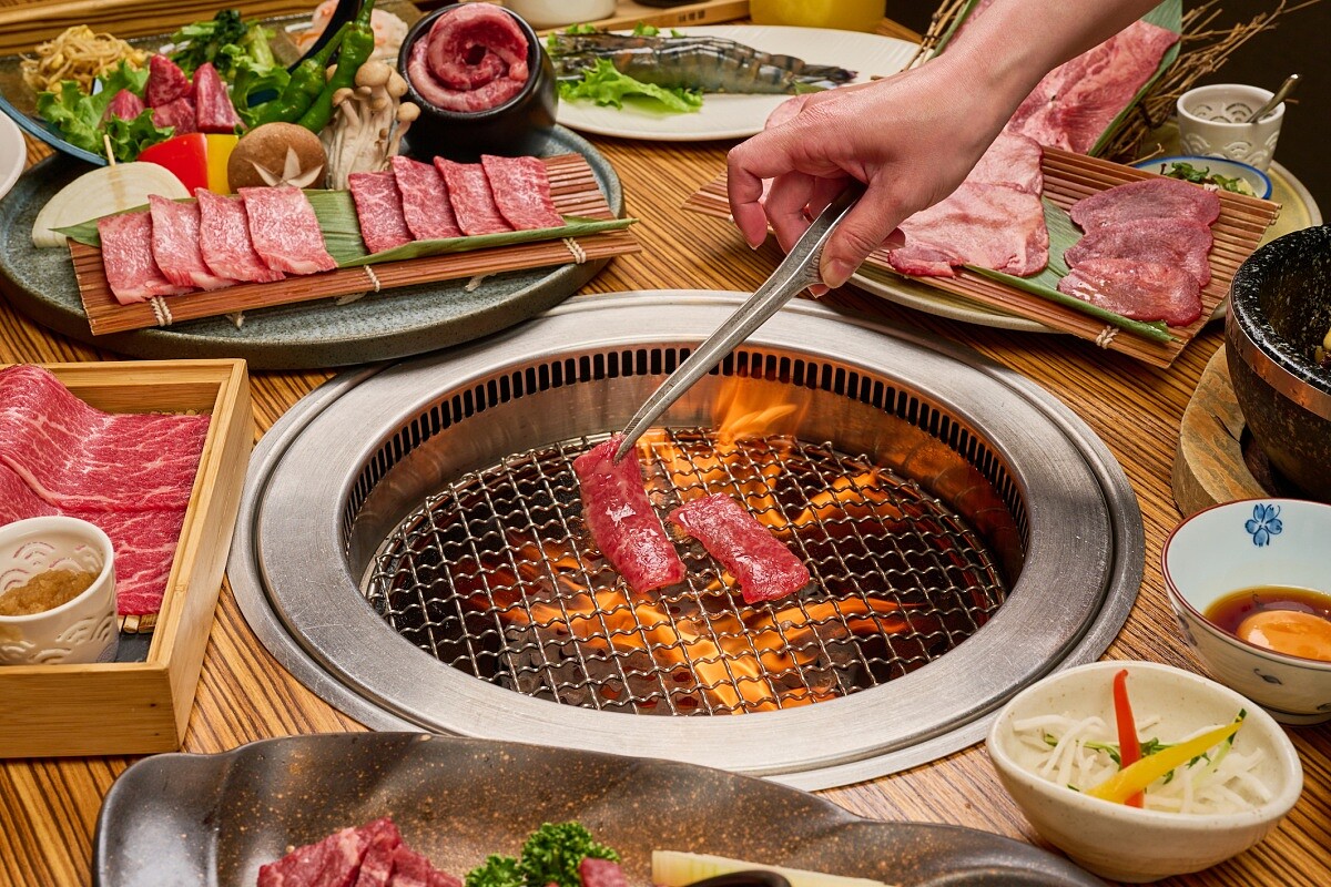 「赤虎燒肉」每塊肉都是當天處理,從整塊冷藏牛肉原塊開始手工分切。