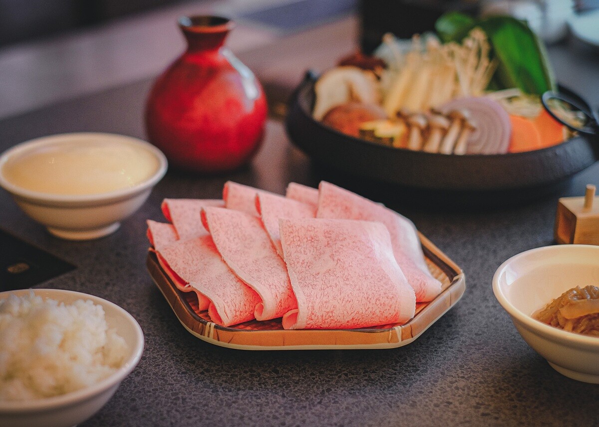 日本黑毛和牛套餐，NT998元。