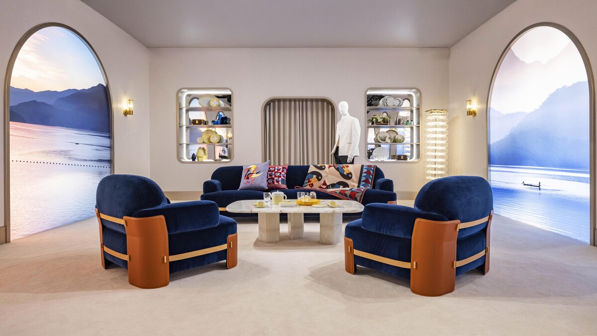 路易威登2025 Savoir Rêver典藏工藝展「淬煉工藝」主題區,展示了最新甫於義大利米蘭家具展的家具設計。