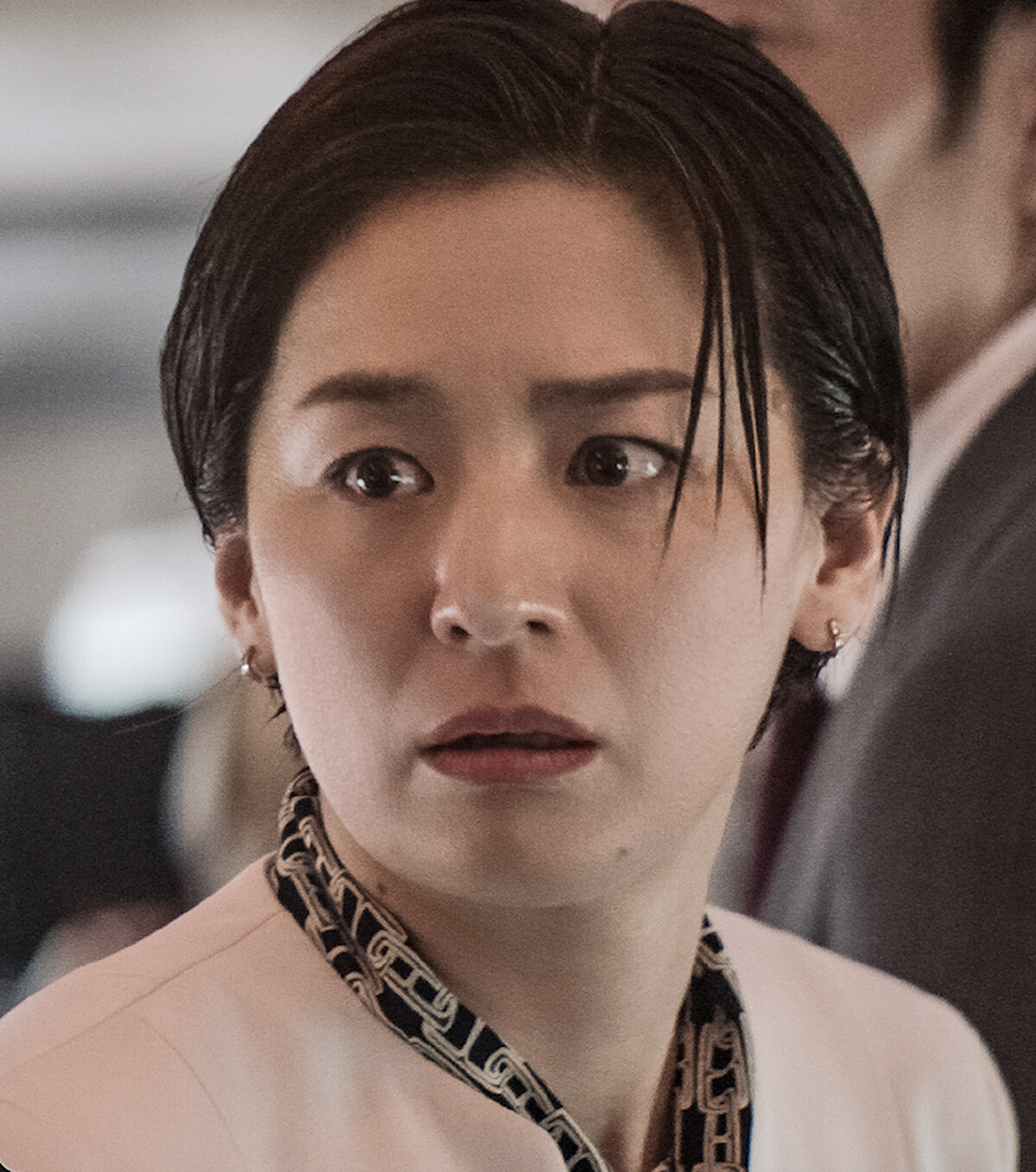 尾野真千子飾演加賀美裕子