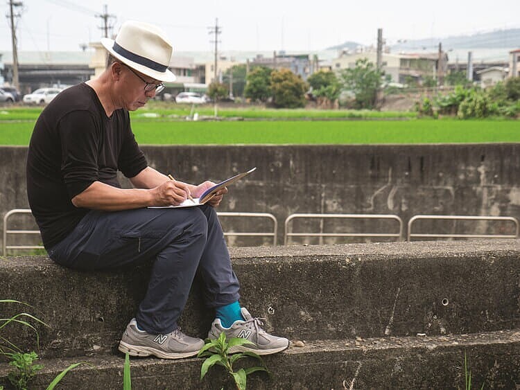 劉小東參與「大甲媽祖遶境」現場創作丨圖片由誠品畫廊提供。
