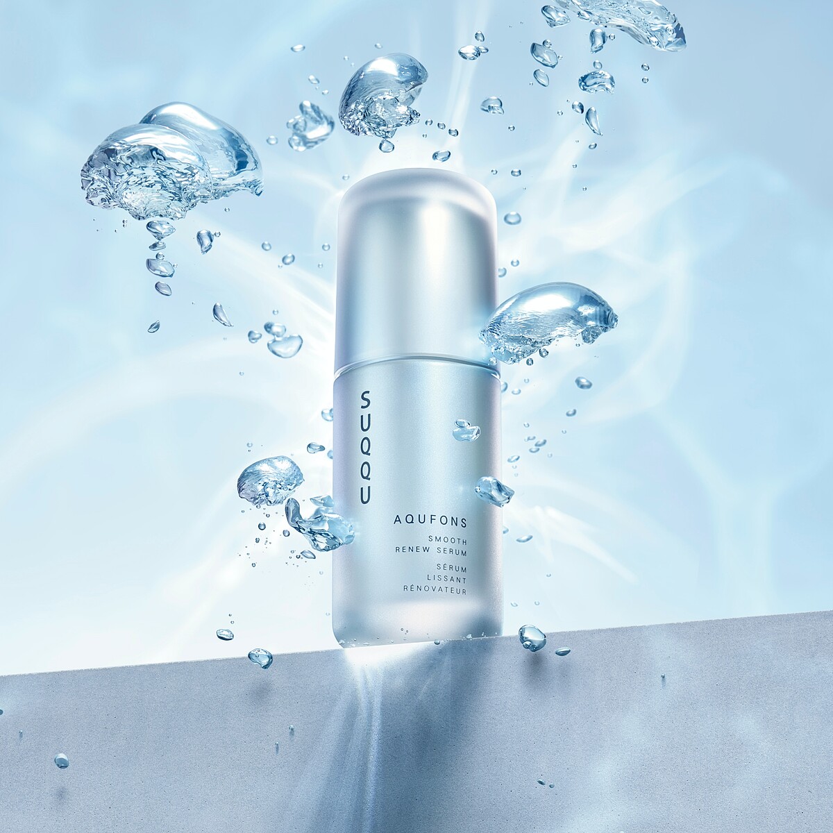 SUQQU水妍亮采柔緻活膚精華主視覺。