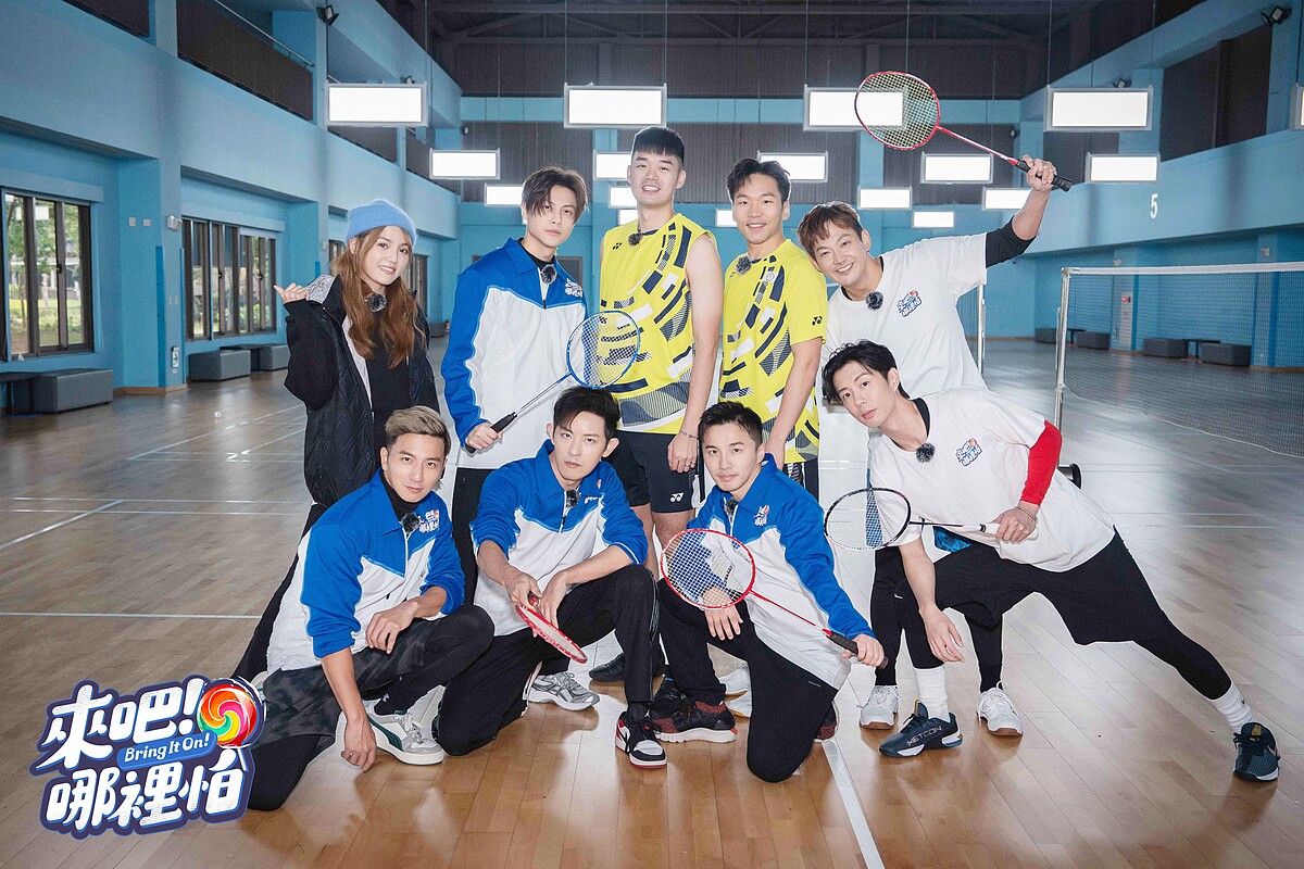 六棒與奧運羽球雙打金牌王齊麟、李洋相見歡。