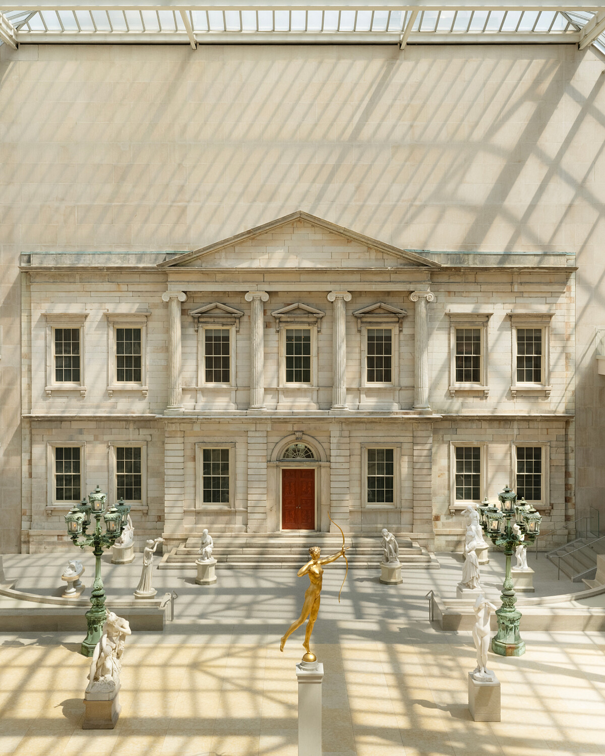 晚宴選址於大都會藝術博物館舉行，美國之翼展區 The American Wing