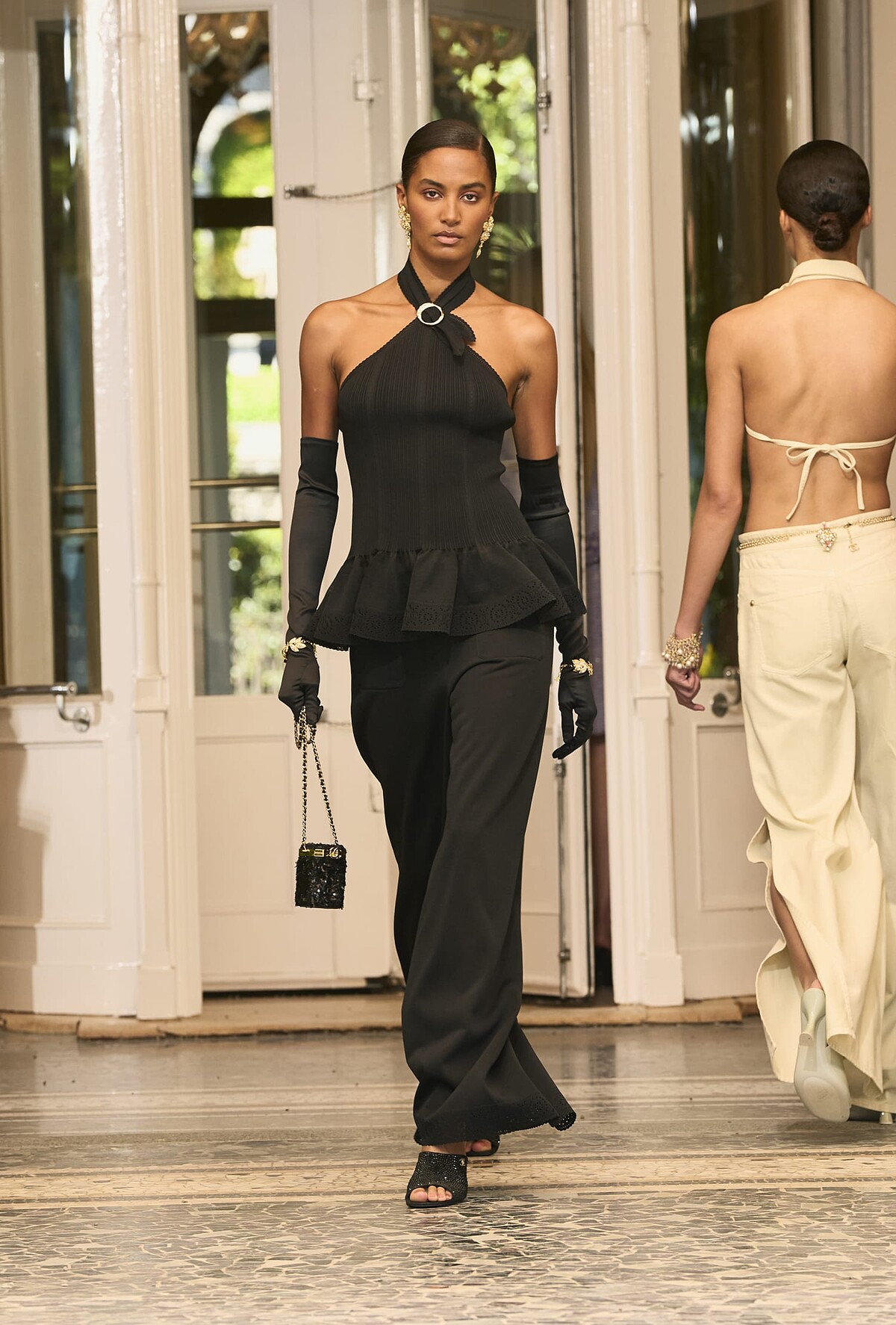 Chanel 2025/26 Cruise。