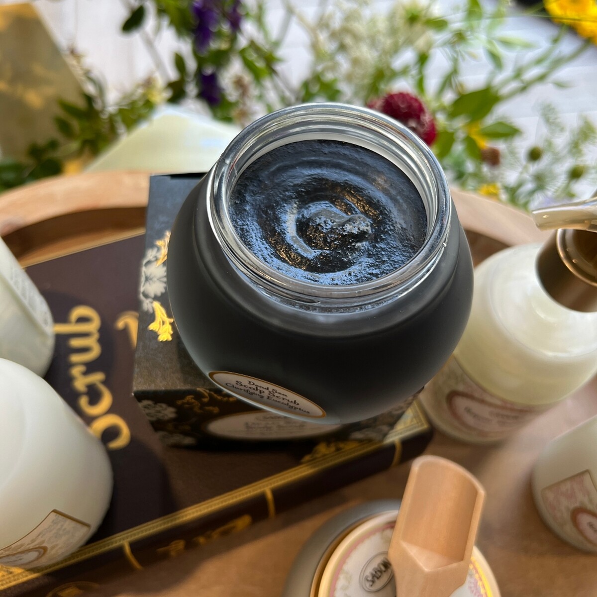 SABON淨煥尤加利死海黑礦泥頭皮磨砂膏90g,NT1,080、300g,NT2,080