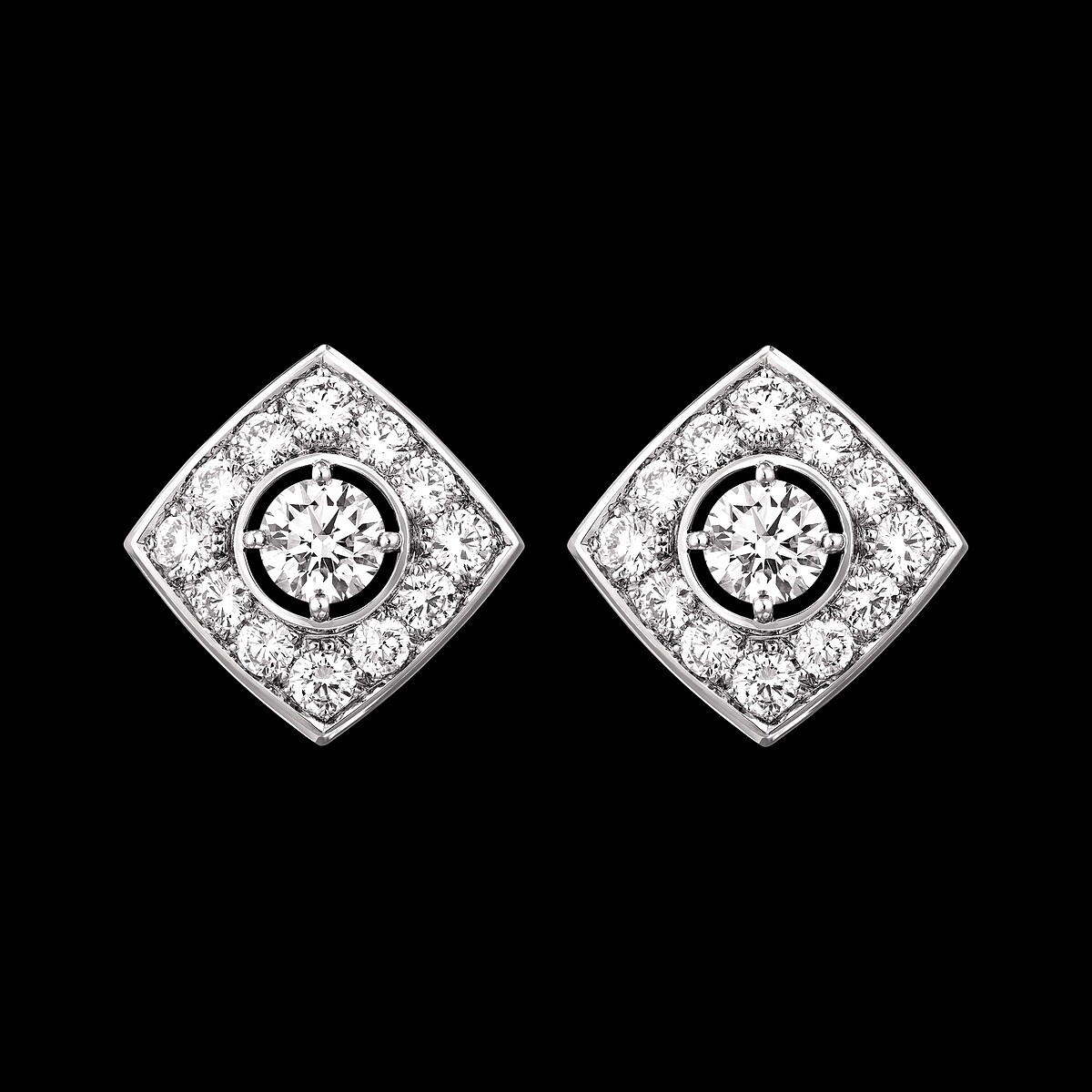 &ndash; Signature Duo耳環：18K白金、鑽石