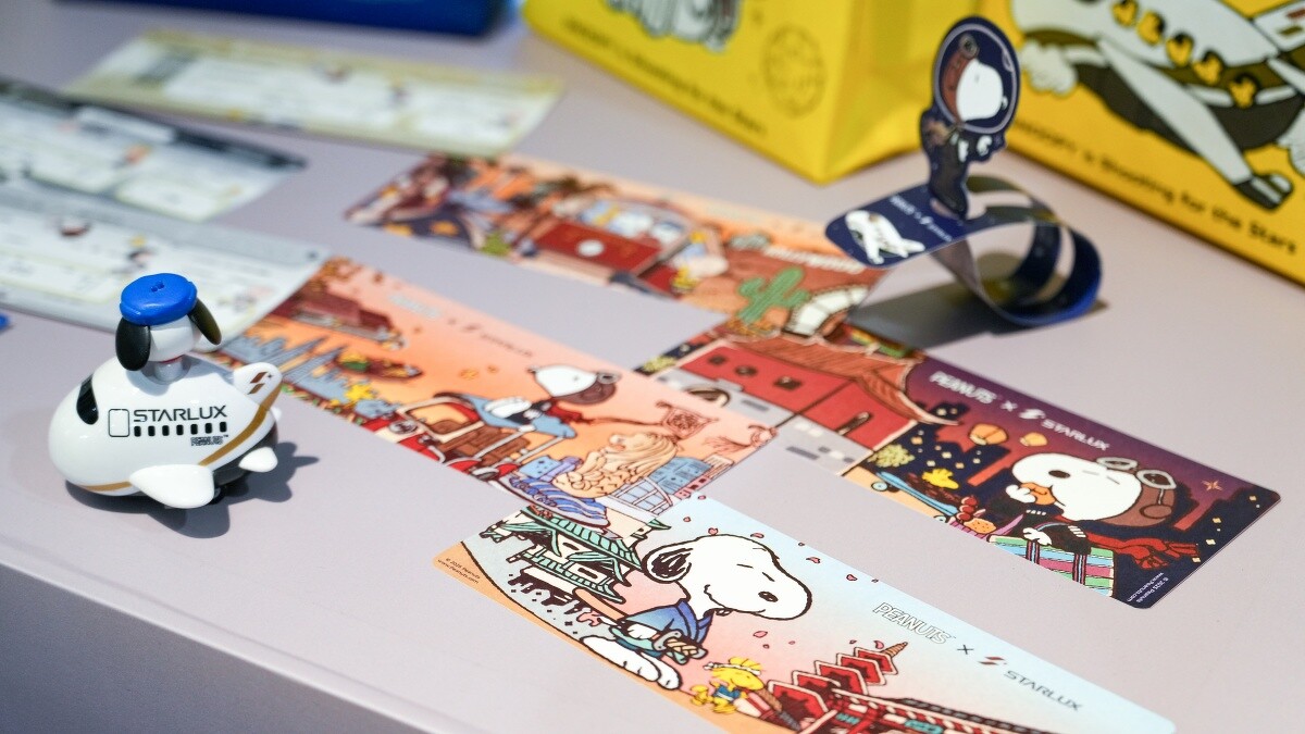「星宇航空STARLUX x PEANUTS史努比主題航班」登機證