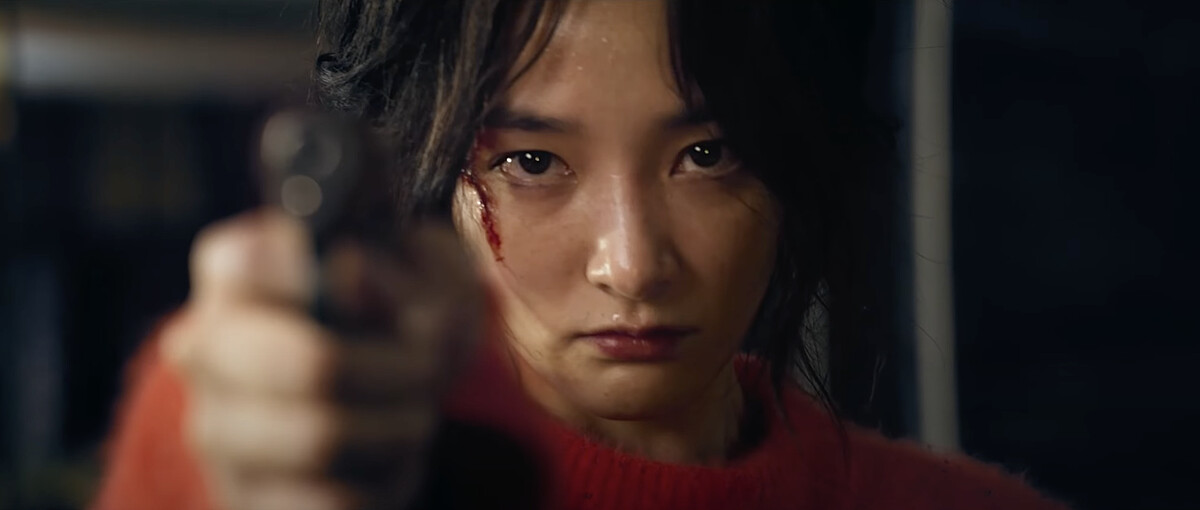 《沉默的審判》裡王淨開槍的畫面，像是致敬《親切的金子》。