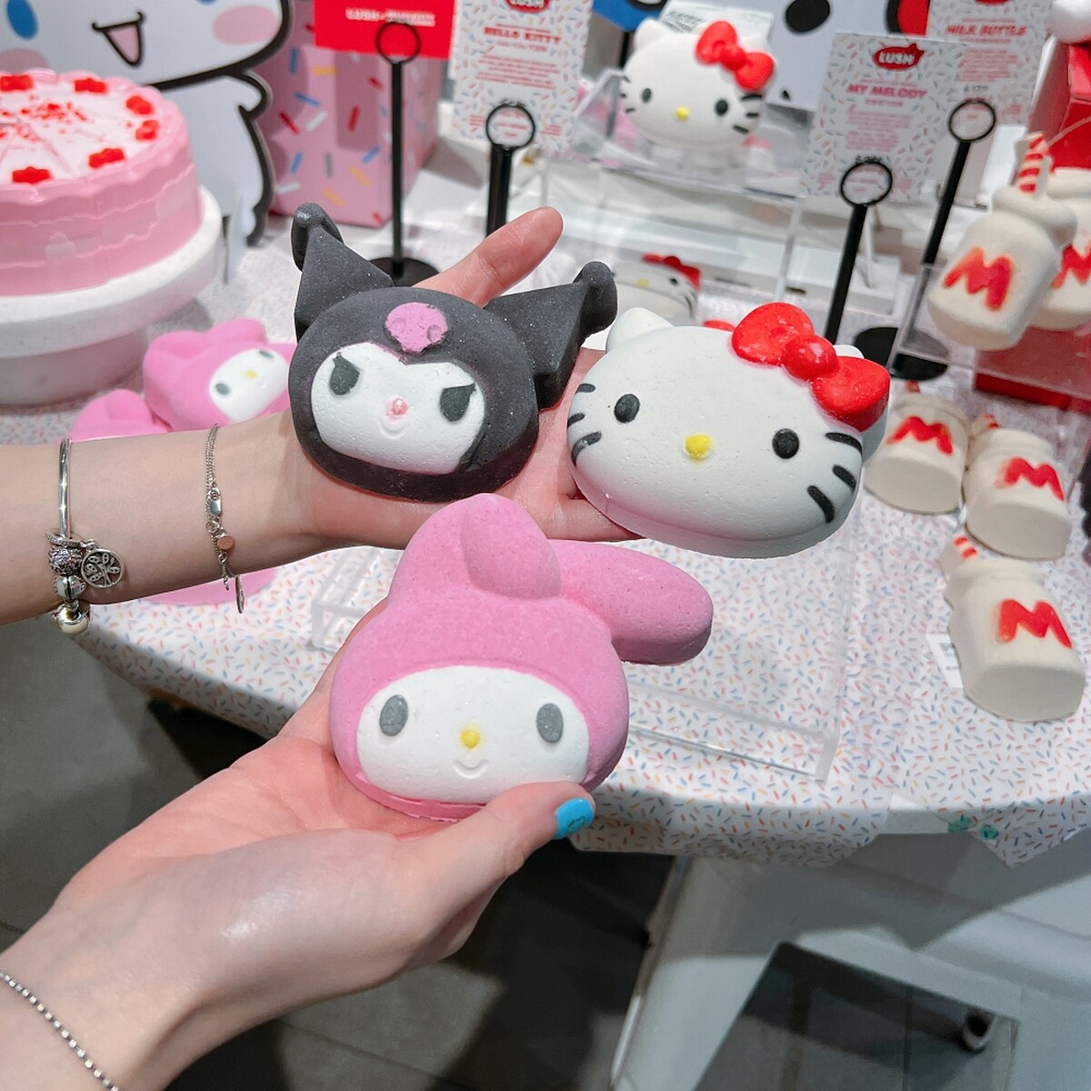 LUSH酷洛米汽泡彈，NT380。Hello Kitty汽泡彈，NT380。美樂蒂汽泡彈，NT380