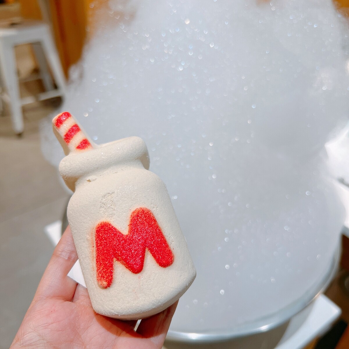 LUSH純素牛奶瓶泡泡浴芭，NT550