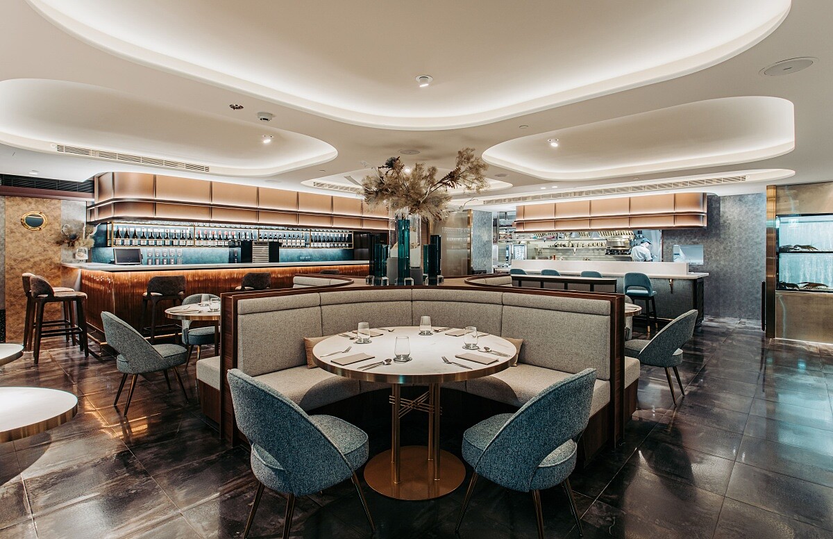 亞洲五十大主廚林泉（Richie Lin）所開設的全台首間以法式料理融合泰菜經典風味的餐廳「COAST」。