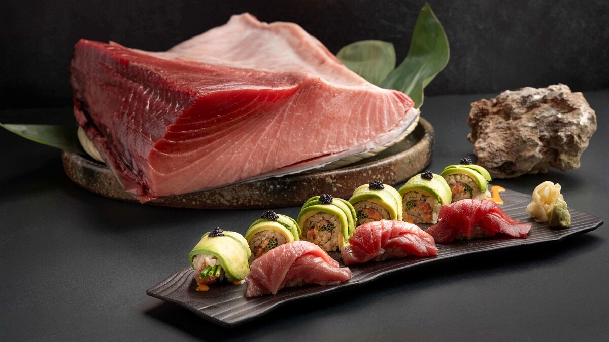 「東港鮪魚和食套餐」壓軸東港鮪魚壽司五貫