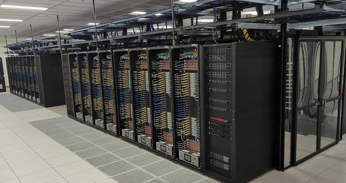 NVIDIA Grace Blackwell超級晶片系統架構