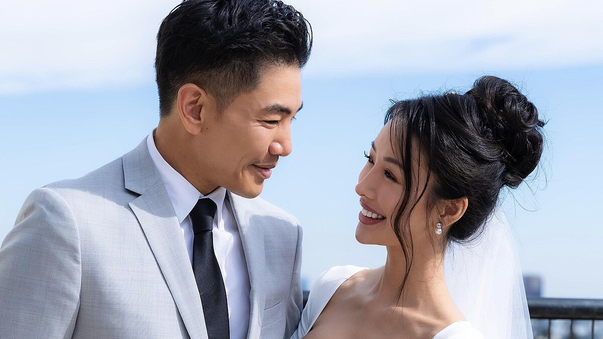 孔令奇結婚了！老婆是馬來西亞名媛，小倆口絕美婚紗照曝光
