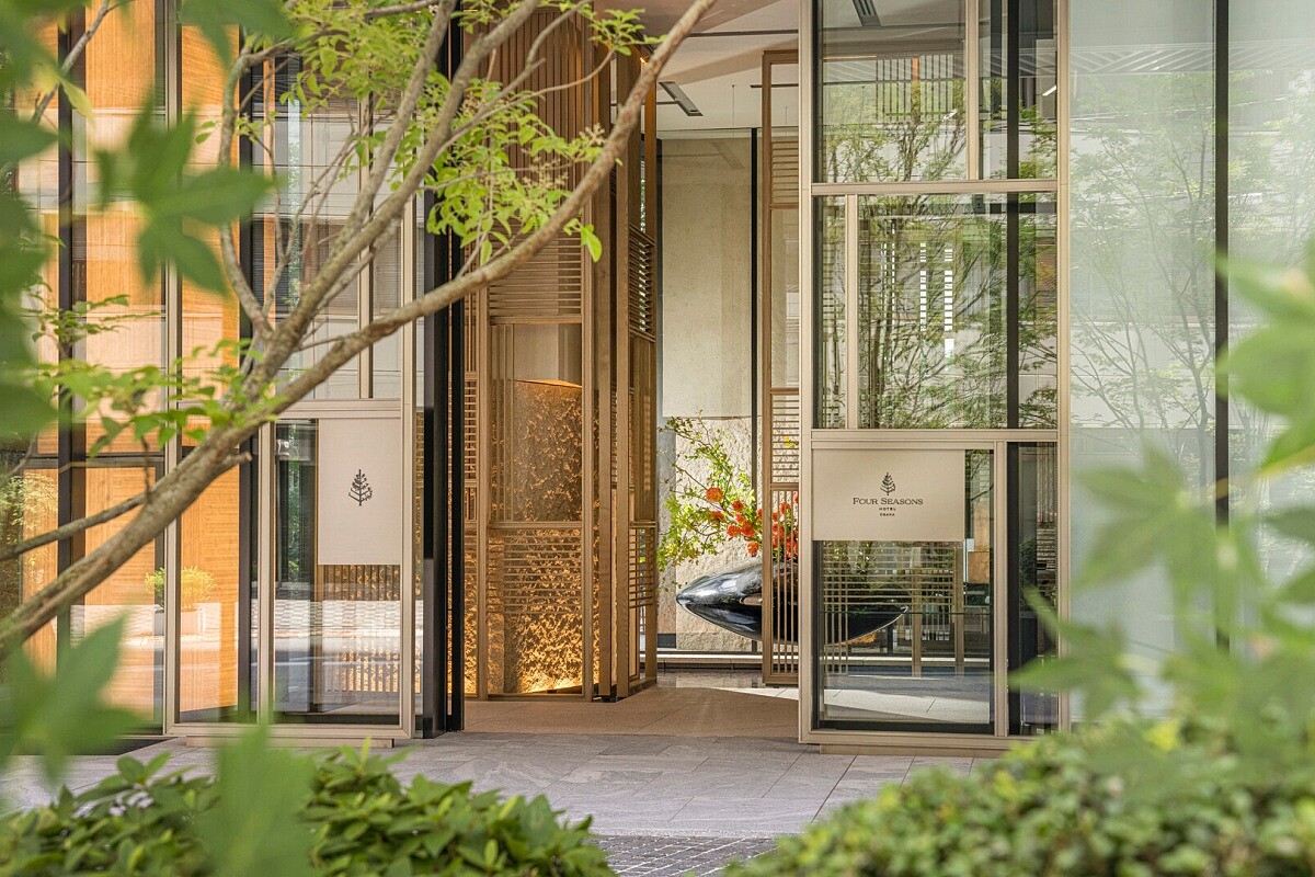 「大阪四季酒店」低調的入口。