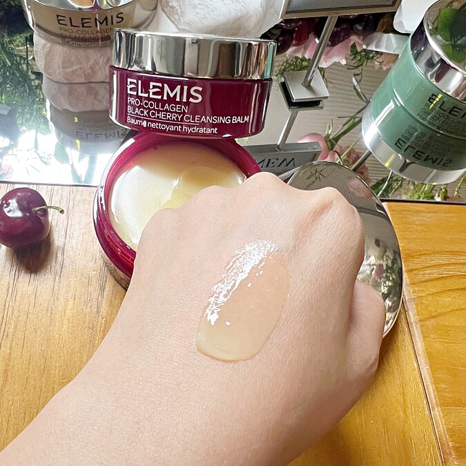 ELEMIS海洋膠原精油卸妝膏甜慾黑櫻桃質地。