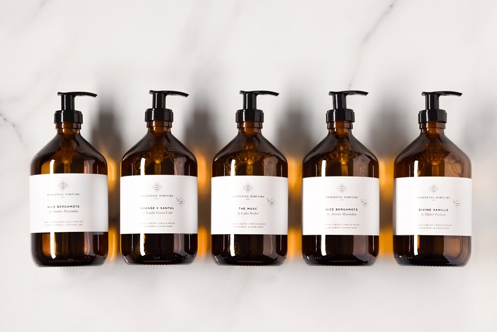 Essential Parfums香氛潔膚露，可使用於全身與手部肌膚，清潔後滋潤保水並自帶香氣。500ml，NT1,150