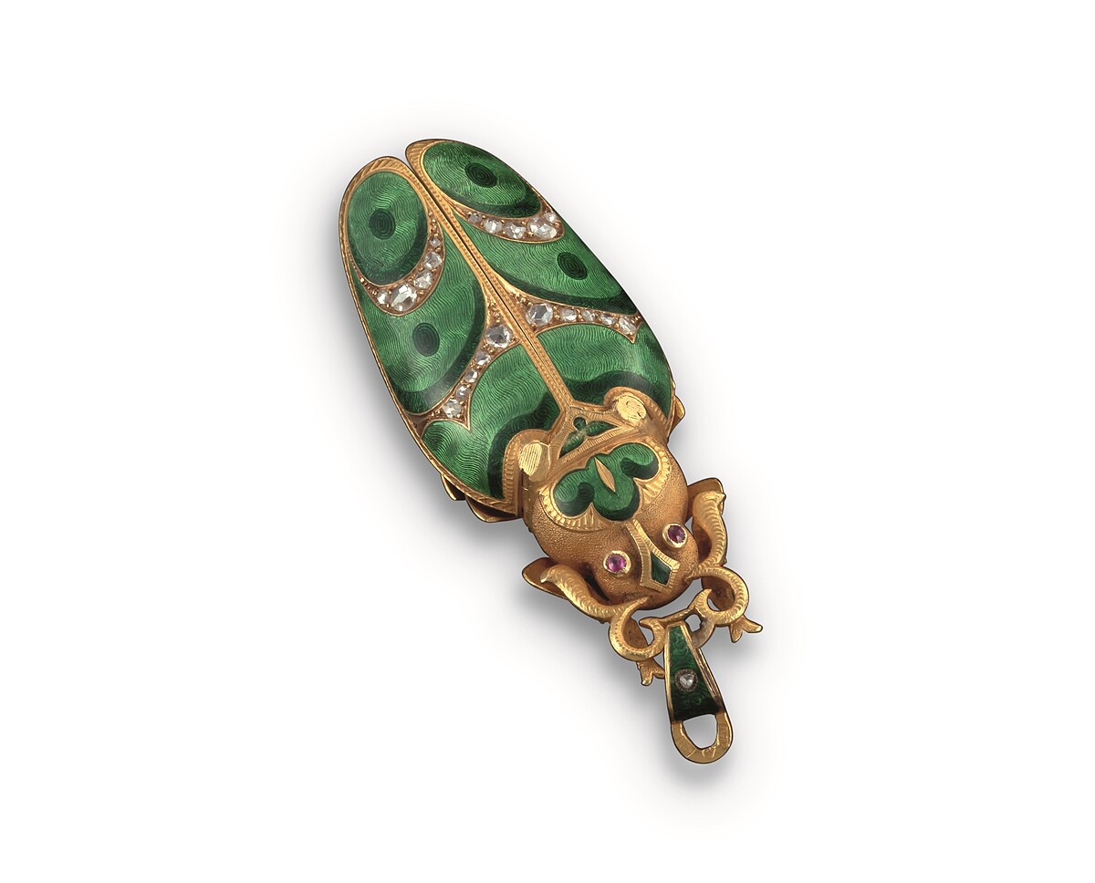妝點琺瑯與鑽石鑲嵌的「綠甲蟲」女用墜飾錶,1910年。