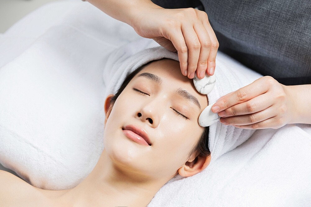 天然水晶石帶給雙眸極致療癒。