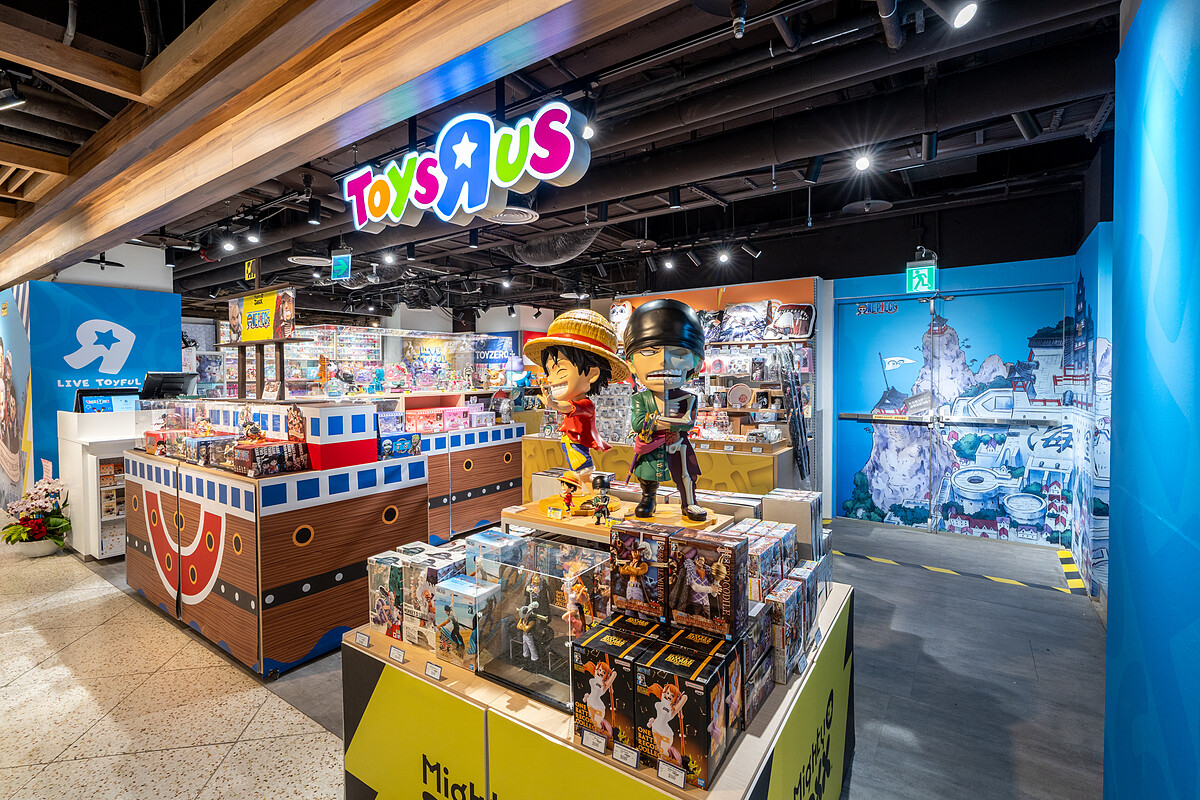 誠品生活武昌嶄新登場的全台首間「大人版玩具反斗城」，蒐羅全球IP潮流公仔、主題模型風靡大人心。