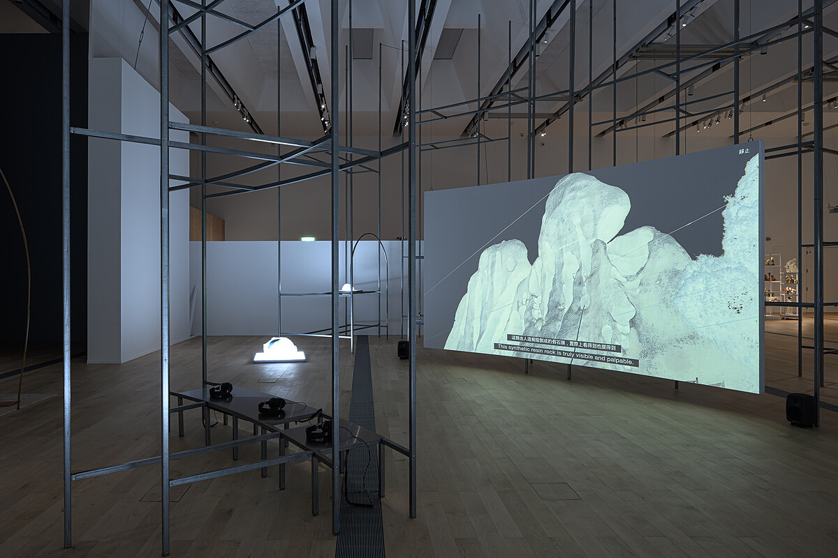 全昭侹 (JUN Sojung)，〈在絕望中重生〉(Despair to be Reborn)，2020。（新北市美術館提供，攝影：王世邦。）