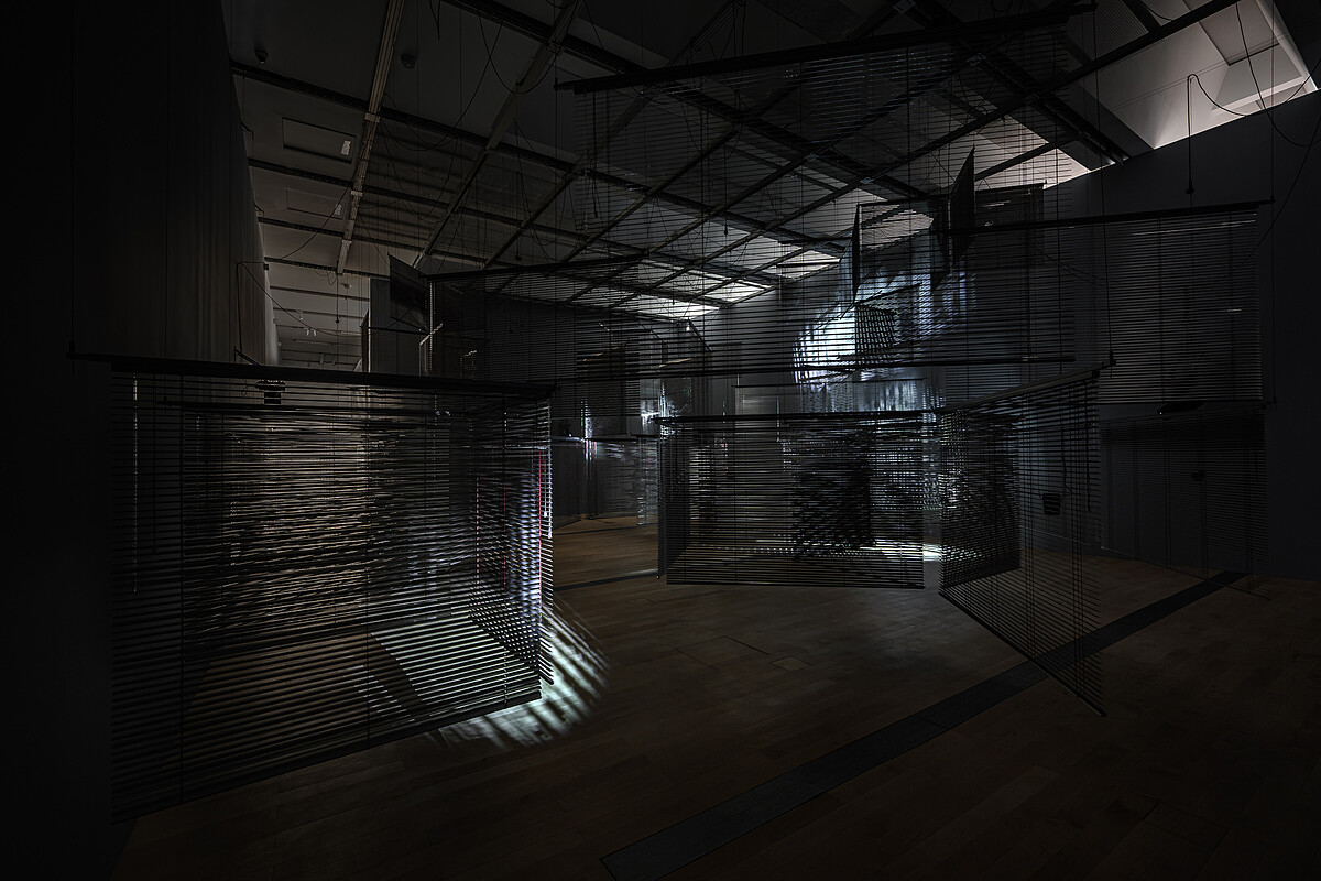 梁慧圭 (Haegue YANG),〈堡壘要塞〉(Cittadella),2011。(新北市美術館提供,攝影:王世邦。)