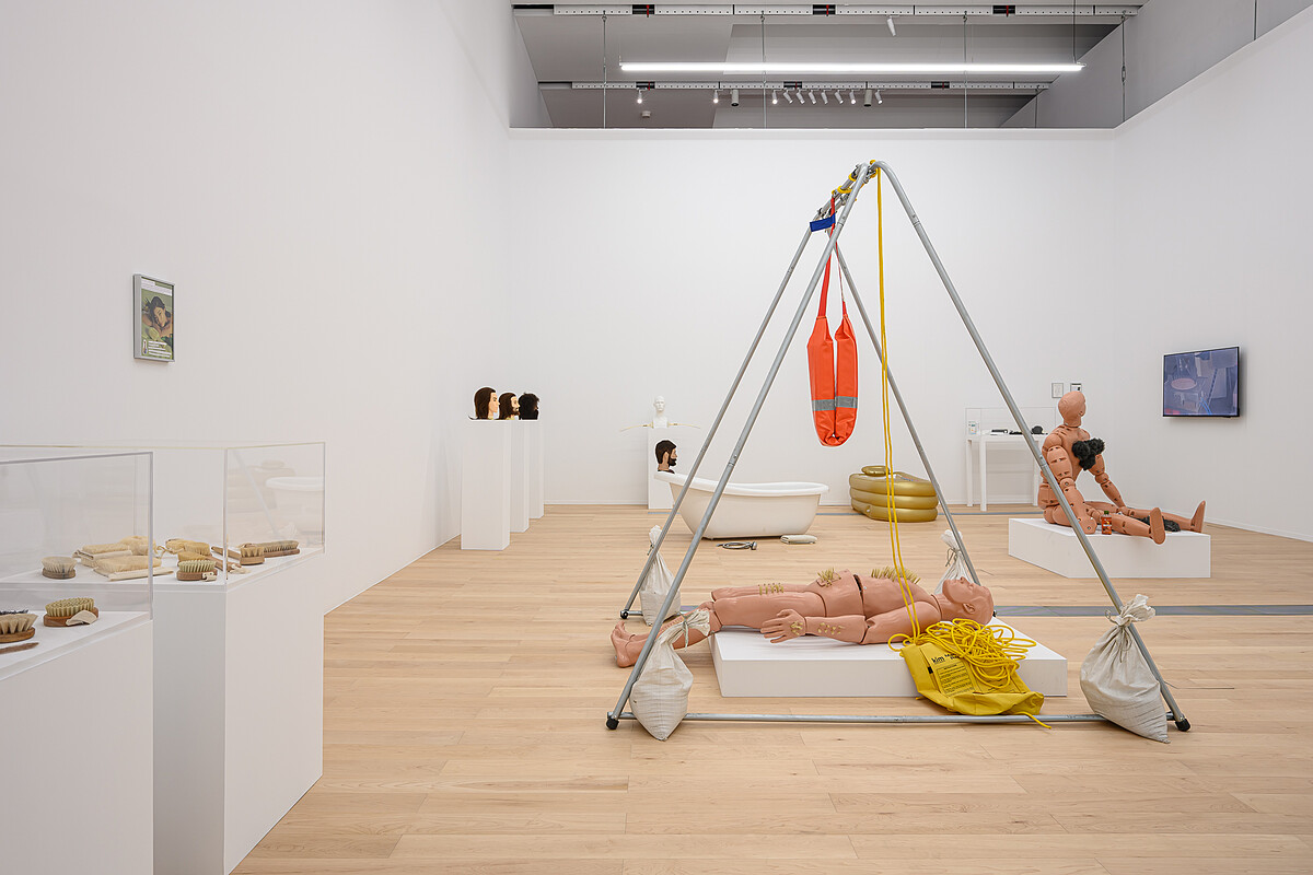鄭錦衡(JEONG Geumhyung)，〈呵體護容〉(Spa & Beauty)，2017。（新北市美術館提供，攝影：王世邦。）