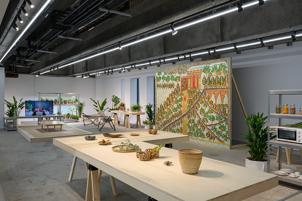 麥克.拉克威茨 (Michael RAKOWITZ),〈北方的等候花園〉(The Waiting Gardens of the North),2024-2025。(新北市美術館提供,攝影:王世邦。)