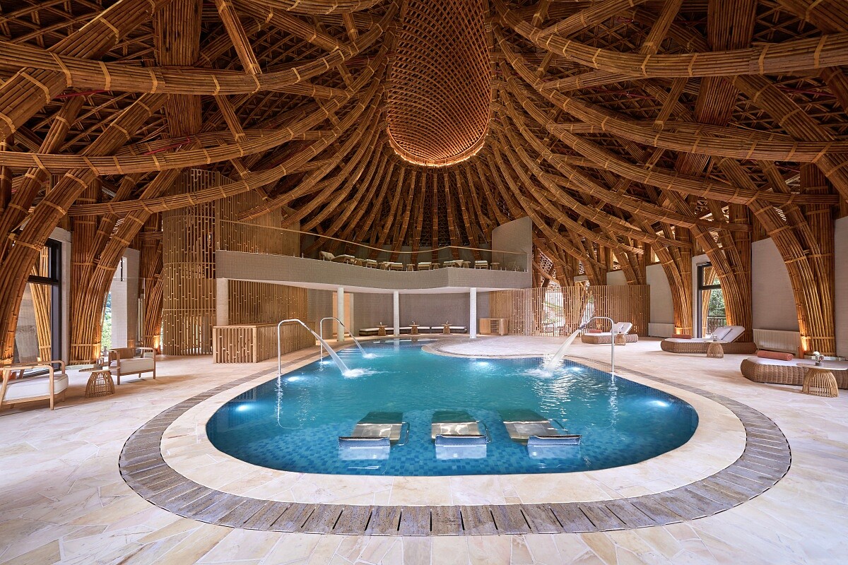 「8LEMENTS」水療中心。