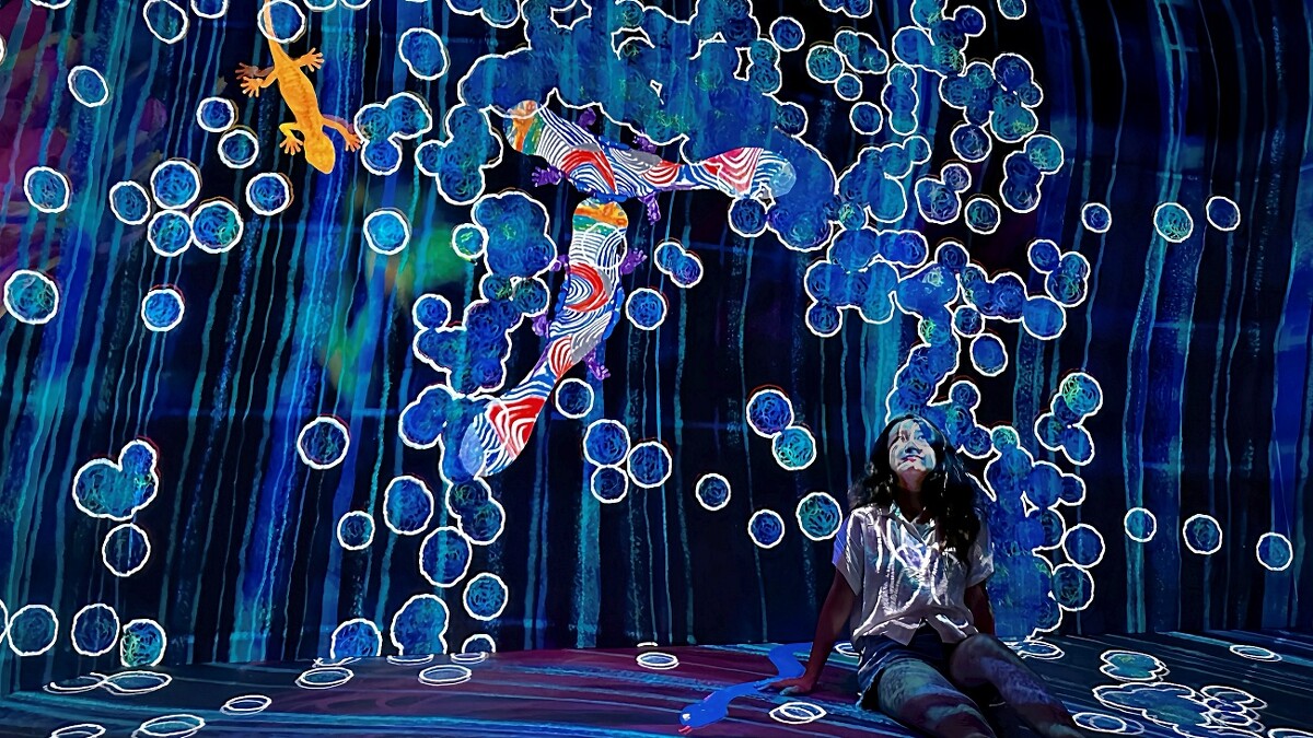 teamLab高雄展作品：《點滴瀑布，小水滴也會形成大浪潮》