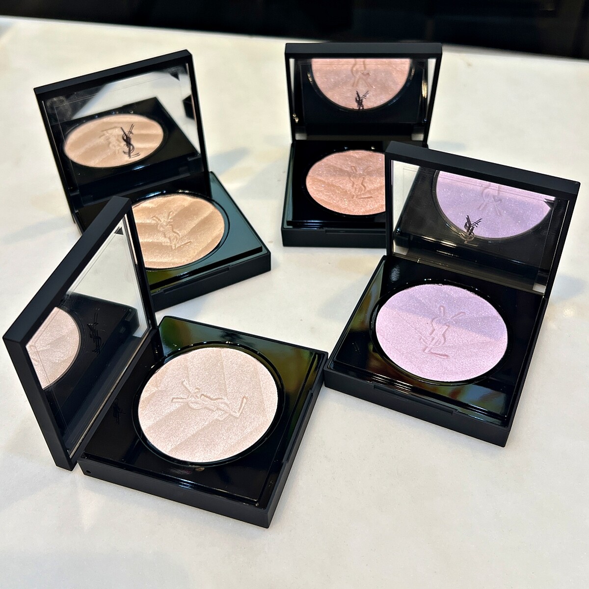 YSL恆久完美立體高光餅(共4色)，NT2,950