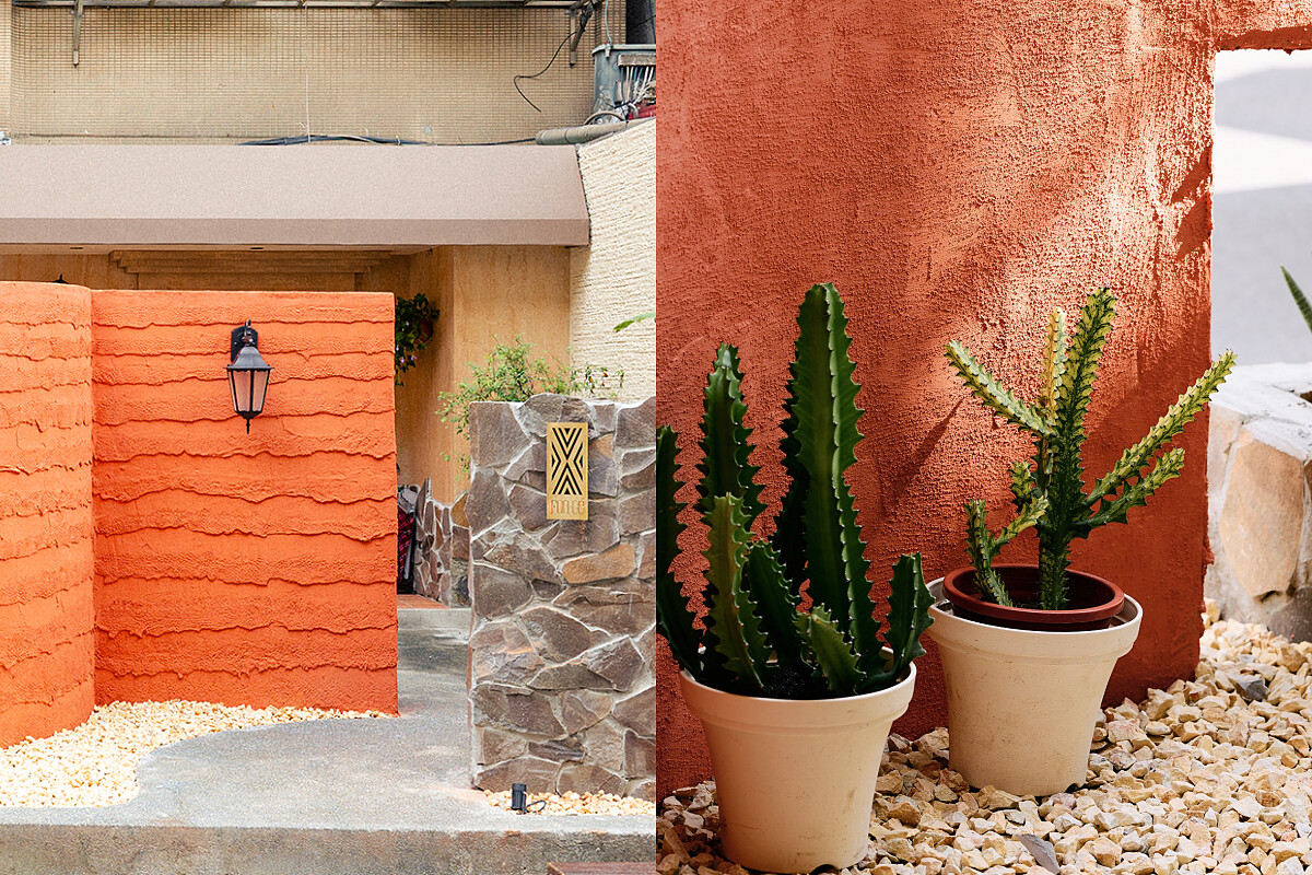 「Fon-C&eacute;」有著高聳的外牆，要穿越小徑才能看見餐廳的全貌。