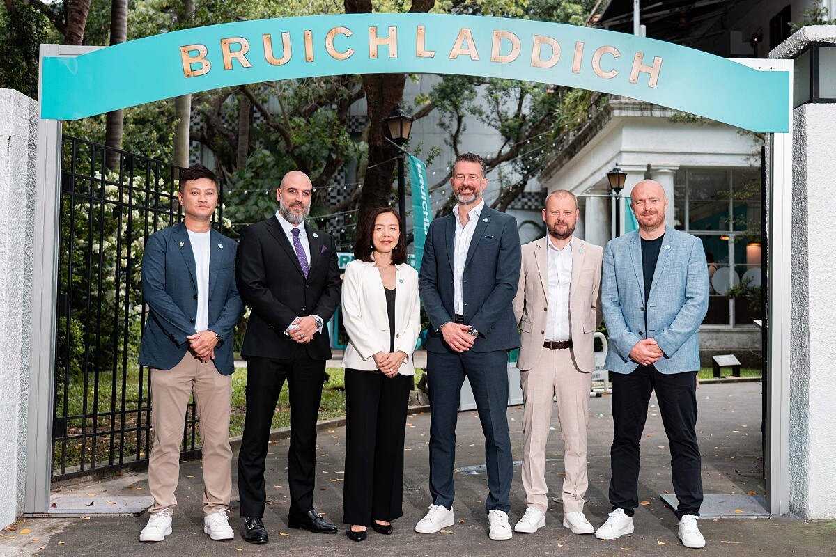 由左至右，人頭馬君度中國銷售副總裁黃國山、人頭馬君度台灣香港澳門區董事總經理Jerome Canovas、人頭馬君度大中華區CEO彭爽玲、布萊迪酒廠CEO Douglas Taylor、布萊迪酒廠首席調酒師Adam Hannett、布萊迪酒廠行銷總監Gareth Brown。