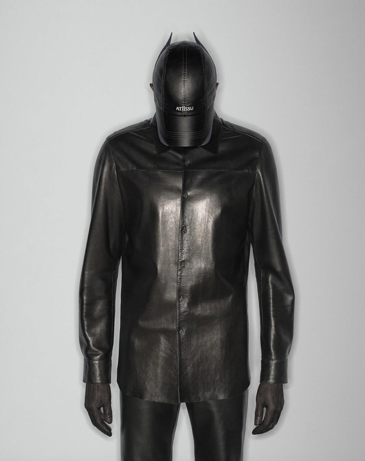 ATiiSSU首波主打的Wing Campaign系列一推出就引起潮流話題。