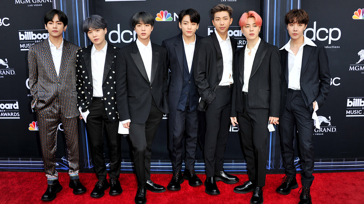 BTS防彈少年團10大驚人紀錄！曾登倫敦Wembley球場開唱、多項金氏世界紀錄、韓國首個修法特例