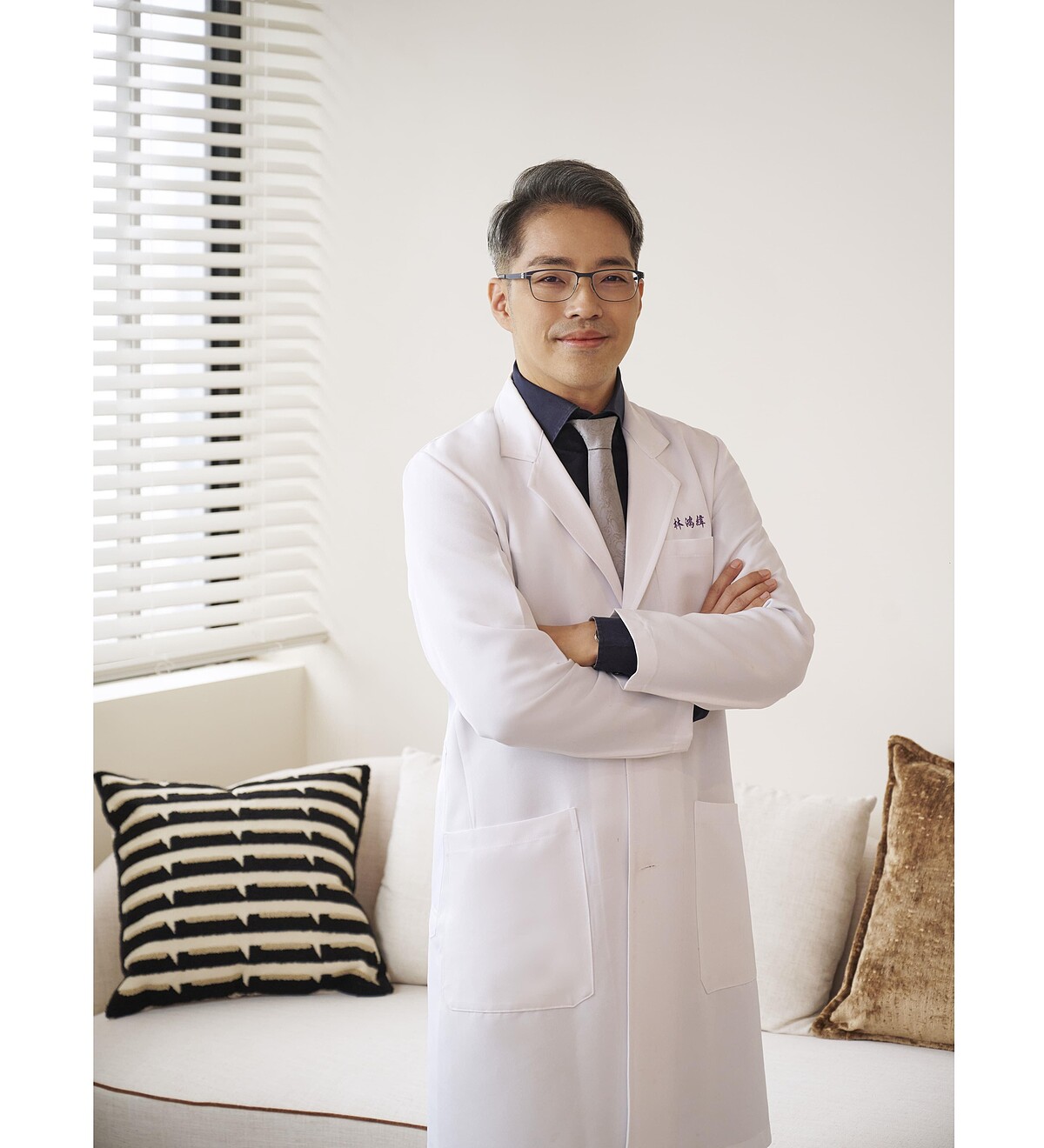 「選擇純淨型肉毒,就像為自己的美麗買保險。」——W頂尖醫美診所 林鴻緯醫療總監 林醫師強調,長期施打更要重視肉毒桿菌素純度,才能安心維持穩定效果。