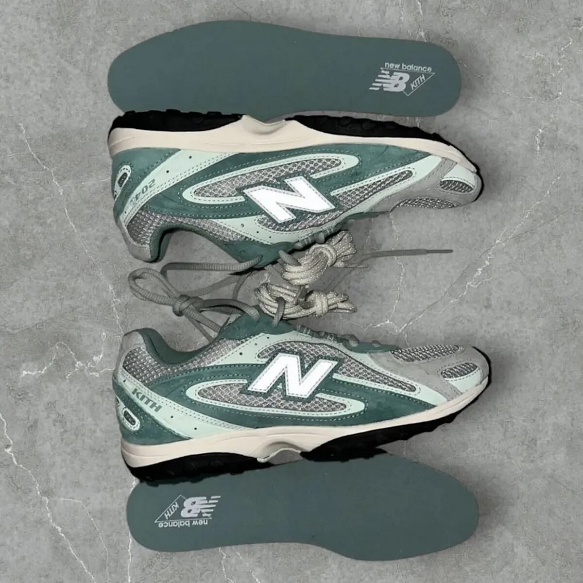 New Balance 204L 復古風格運動鞋
