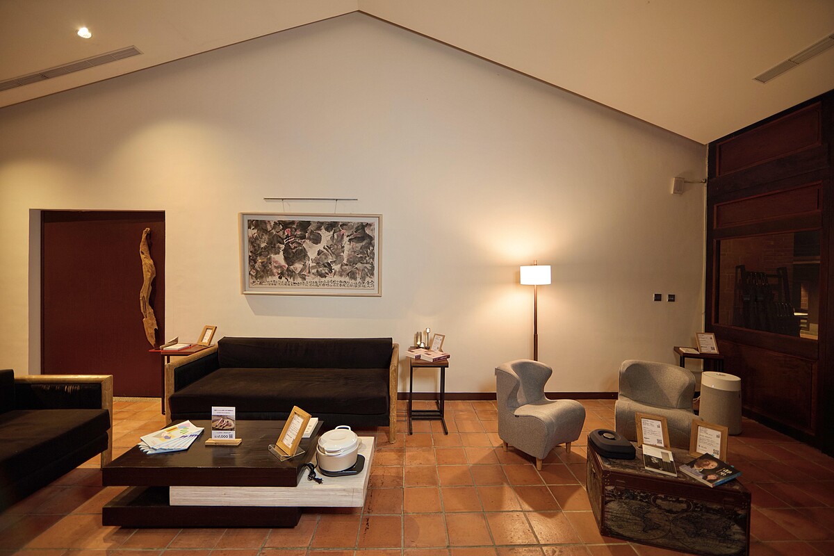 The One 與恆隆行聯合打造「美好生活實踐室」，精選 10 件生活好物對應 10 本風格讀物。