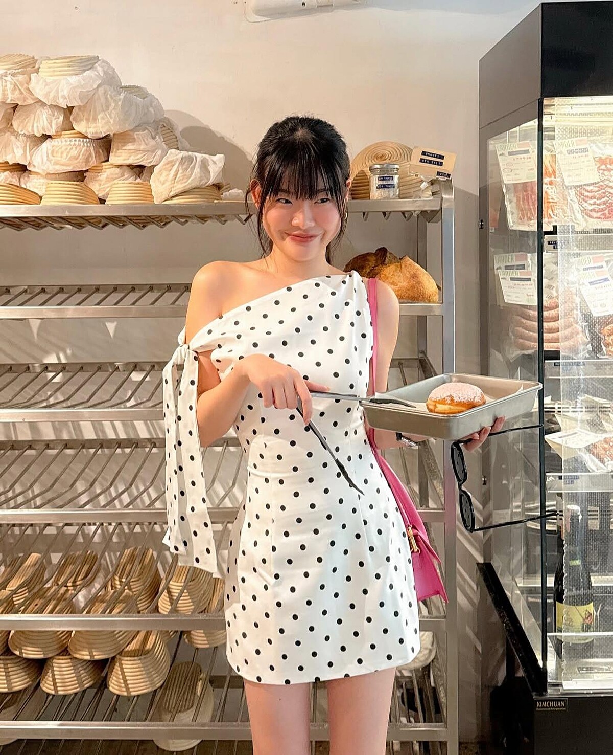 優雅的波點洋裝