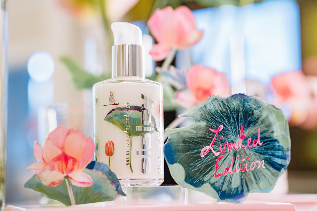 Sisley全能乳液花漾粉蓮限量系列125ml，NT8,350