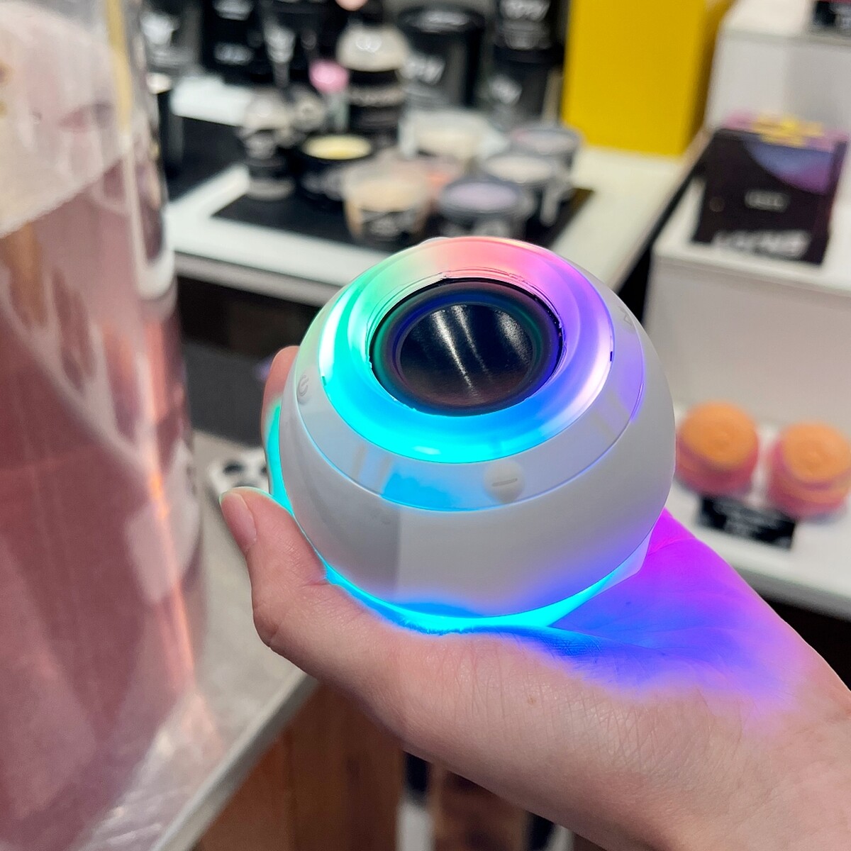 LUSH電子汽泡彈。