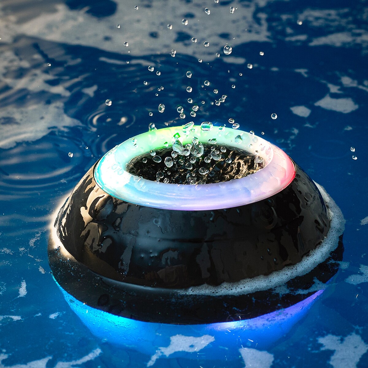 LUSH電子汽泡彈具備音樂、燈光與冥想三大功能。