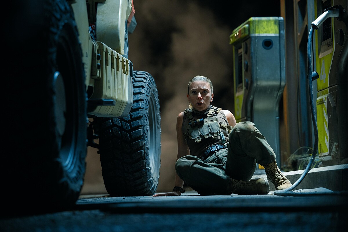 史嘉蕾喬韓森於《侏羅紀世界：重生》中的劇照