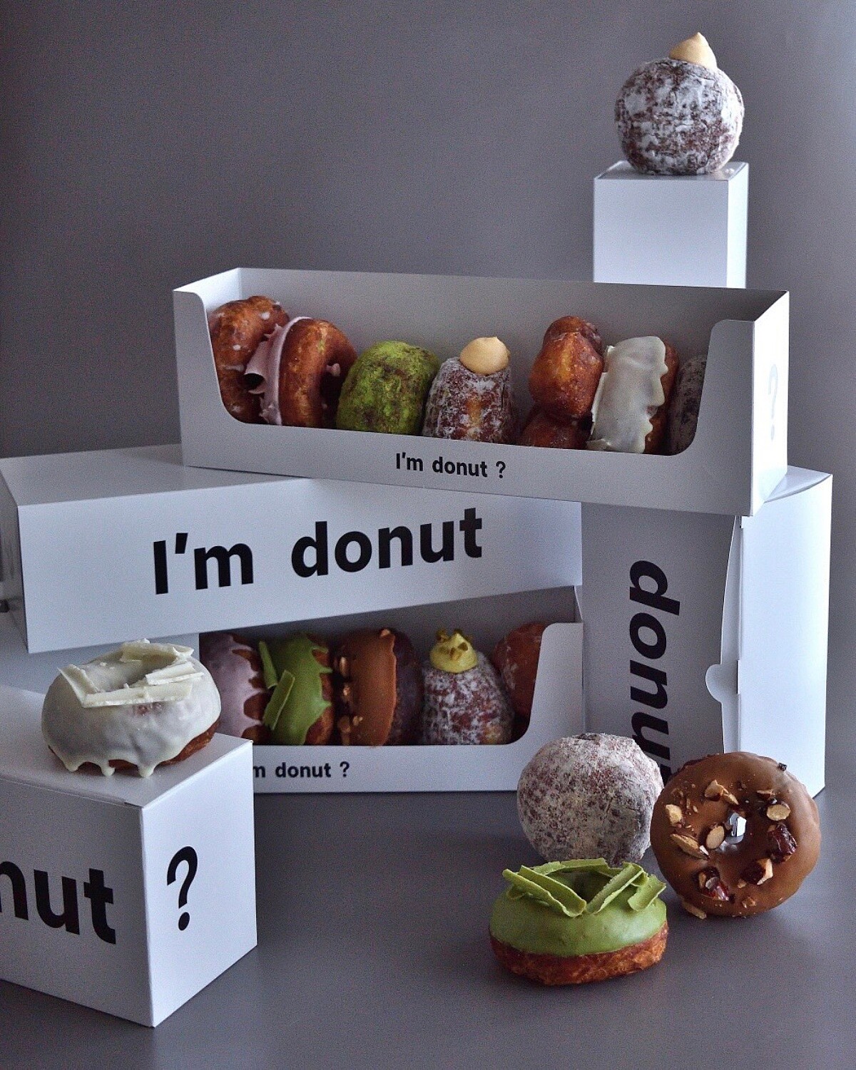 「I&rsquo;m donut？」的極簡包裝。